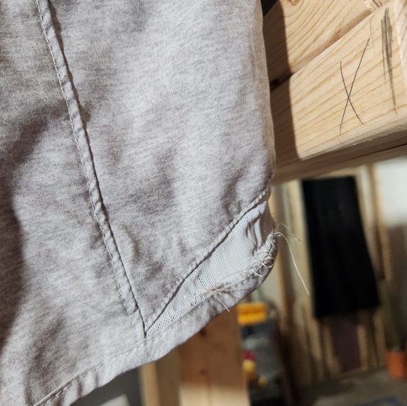 Girls grey shorts size large - Picture 4 of 7